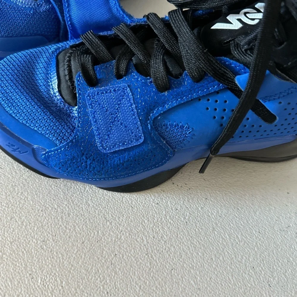 Nike Kid's Jordan Zion 2 (GS) Basketball Shoe, Hyper Royal/Blue